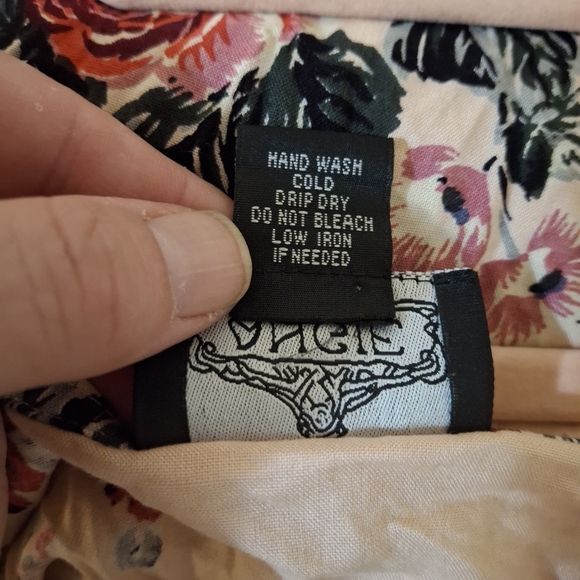 Angie Off The Shoulder Floral Cottage Dress. - Picture 8 of 8